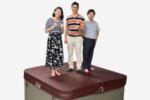 Walk On Tub Tkopri l-Hot